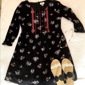 Old Navy Floral Emroidered Dress